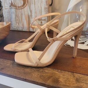 Lulu's Blush/Nude Strappy Heels NEVER WORN